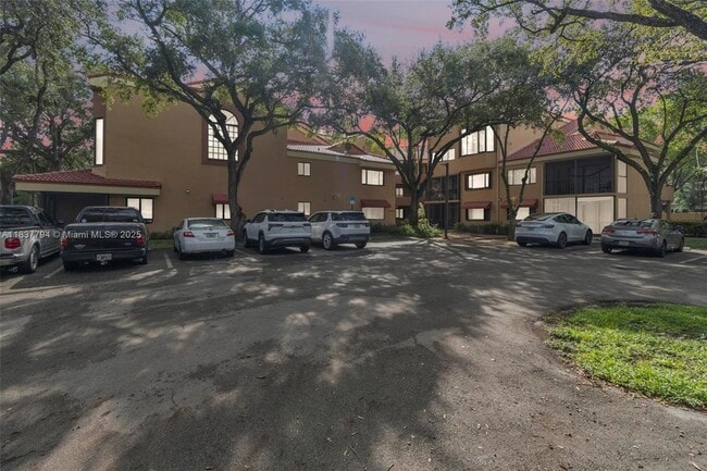 Building Photo - 15405 Miami Lakeway N
