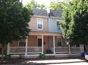 Building Photo - 20 S Plum St