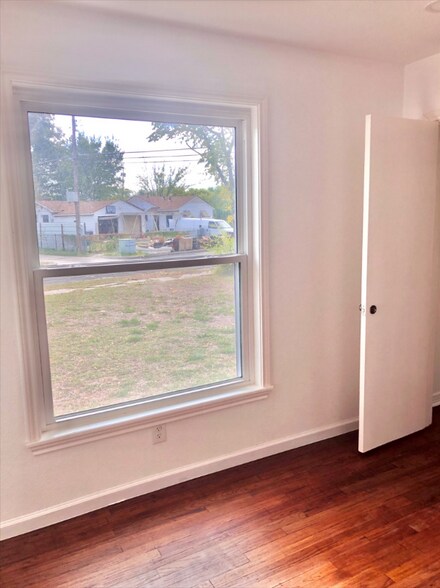 Building Photo - 1321 Whitley Dr