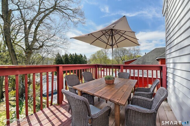 Building Photo - 5 Moody Ave