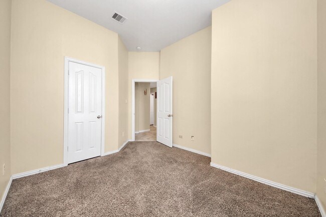 Building Photo - 3018 Wellington Pass Dr