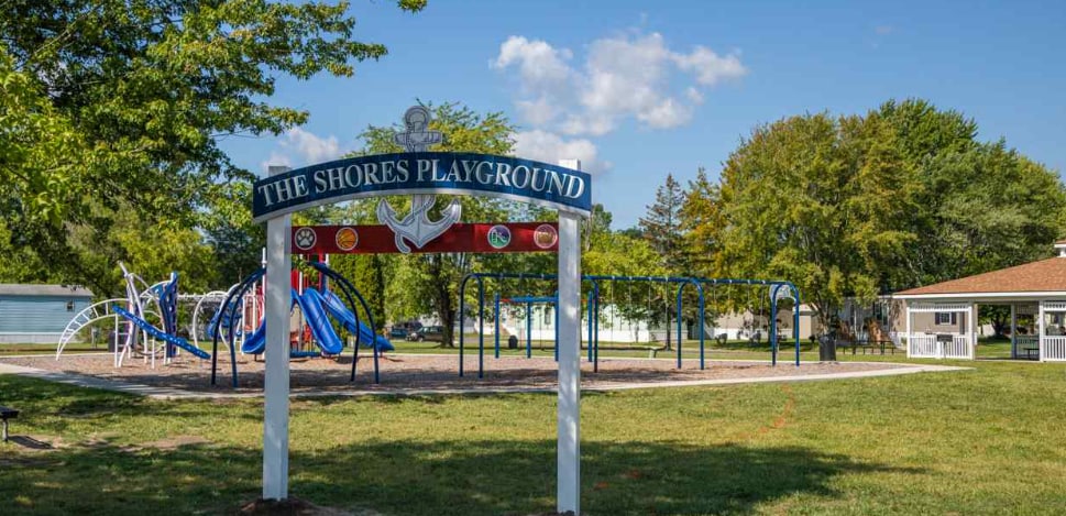 Building Photo - 9792 Spinnaker Dr