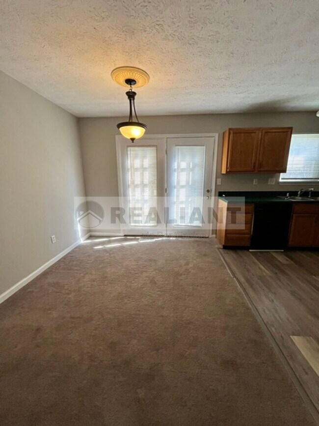 Building Photo - 3851 Sugar Creek Dr