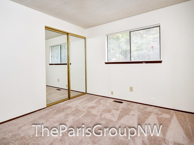 Building Photo - 14655 NE 179th St