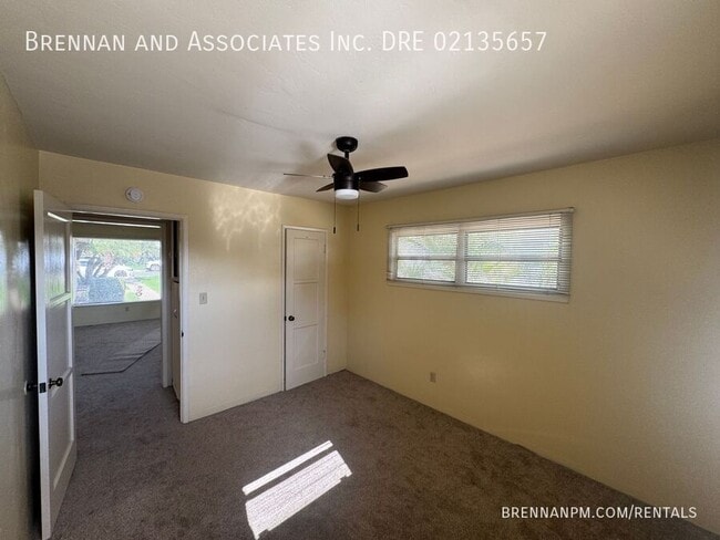 Building Photo - 456 Davidson-#B