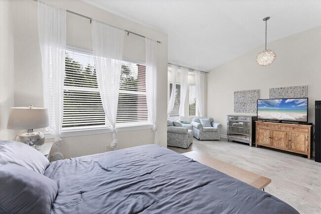 Building Photo - 5469 46th Ct W