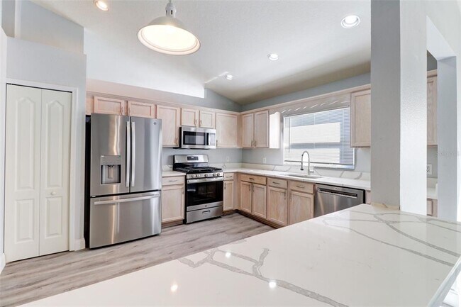 Building Photo - 29806 Morningmist Dr