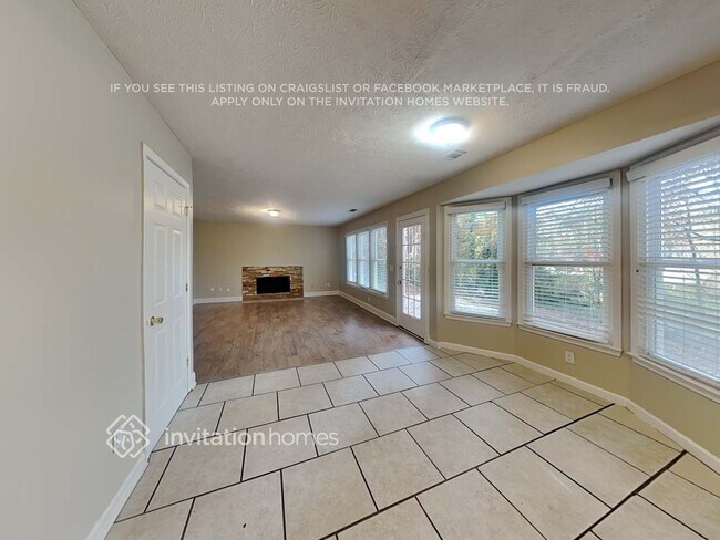 Building Photo - 4085 Spinnaker Dr