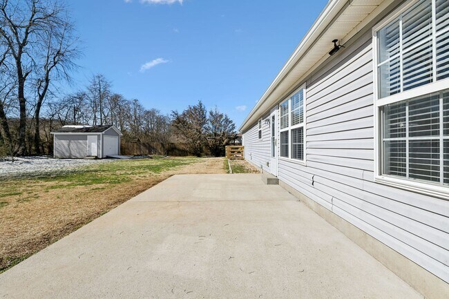 Building Photo - Upperglade Ct