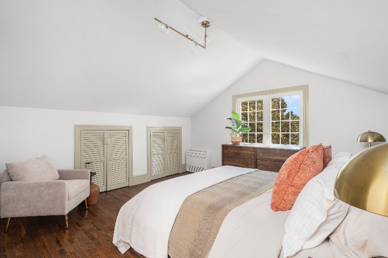 Building Photo - 294 Cole Ave