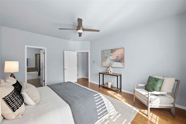 Building Photo - 6704 Menchaca Rd