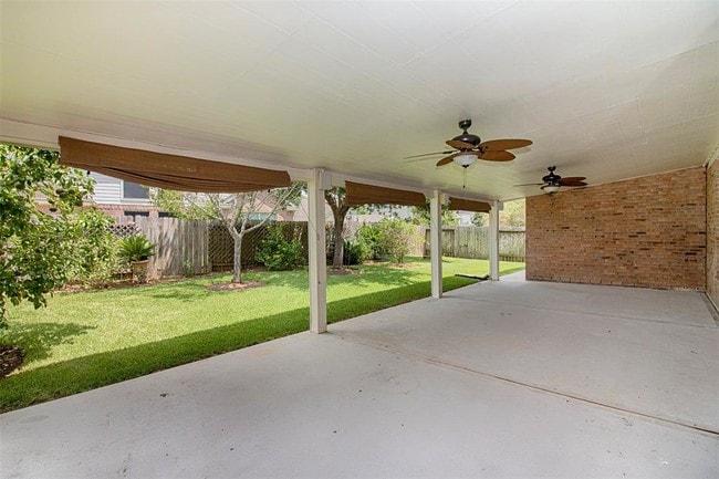 Building Photo - 2218 Longspur Ln