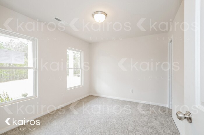 Building Photo - 2033 Country Pl