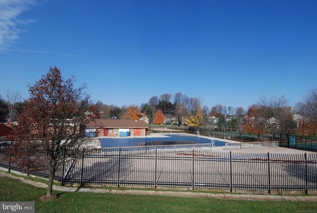 Building Photo - 2970 Schubert Dr