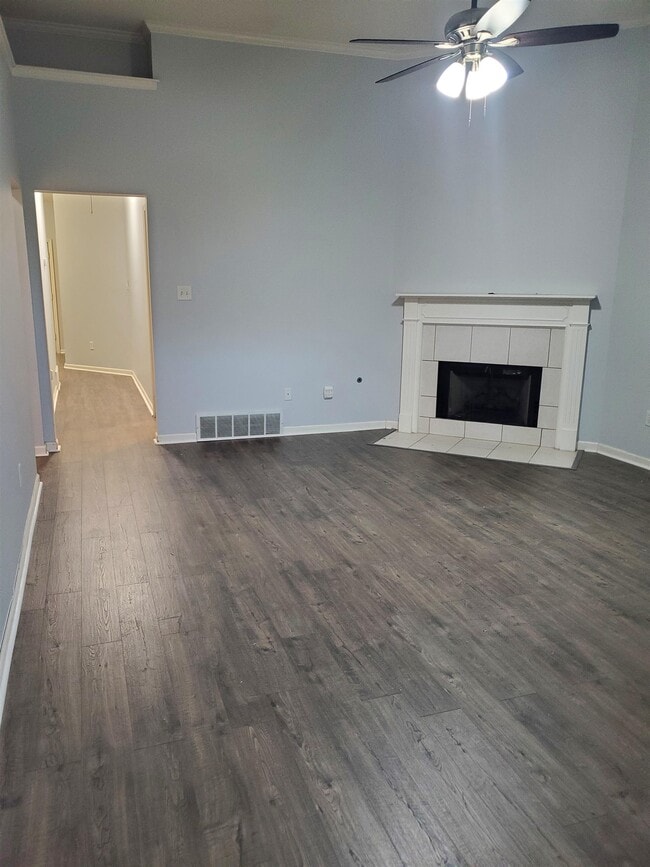 Building Photo - 8688 Eagle View Dr