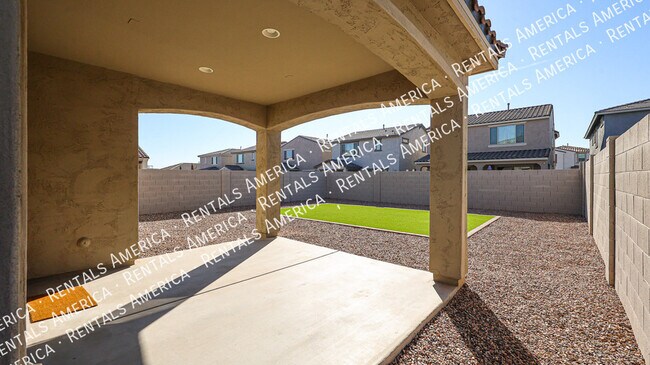 Building Photo - 17611 W Missouri Ave