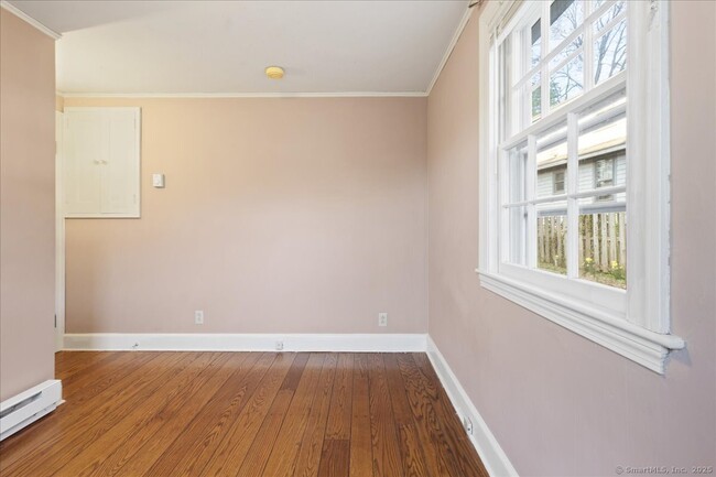 Building Photo - 8 Arlington Heights