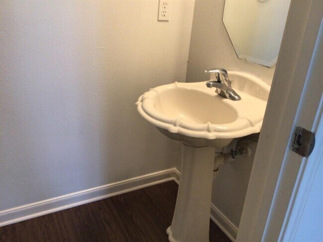 Building Photo - 5403 Coastal Way