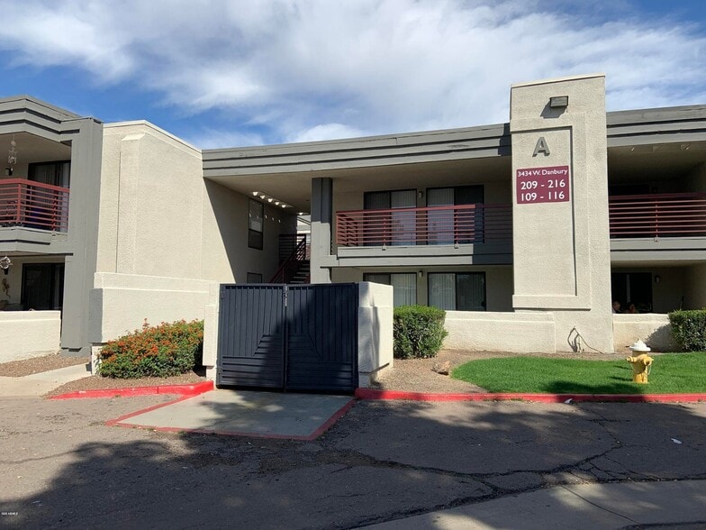 Building Photo - 3434 W Danbury Dr