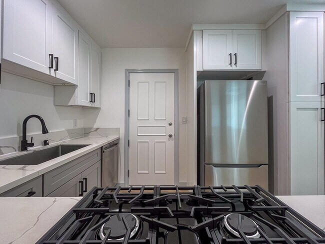 Interior Photo - 10223 S Dixon Ave