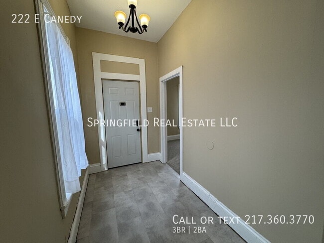 Building Photo - 222 E Canedy-