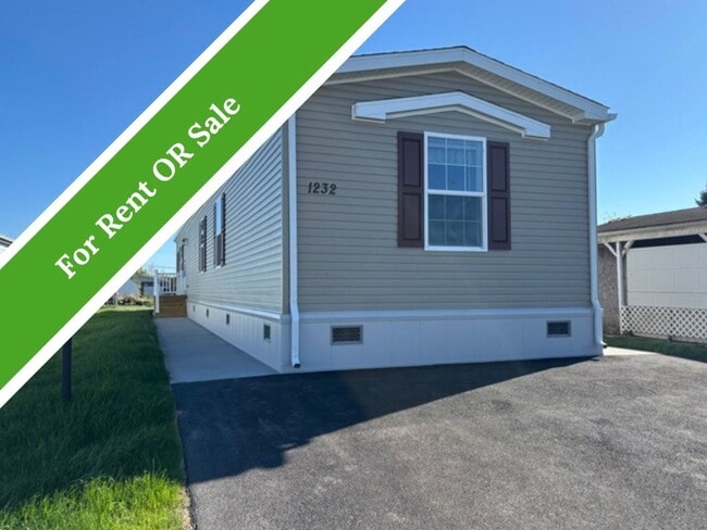 Primary Photo - 1232 Maplewood Dr