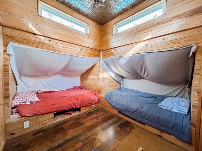 Building Photo - 56 Big Eddy Trl