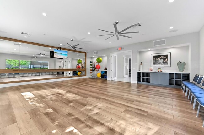 Building Photo - 14895 Builtmore Way