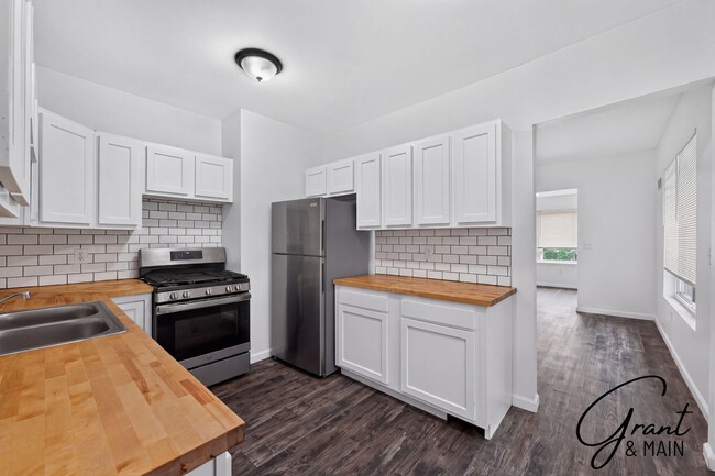 Building Photo - 1518 Lee Pl