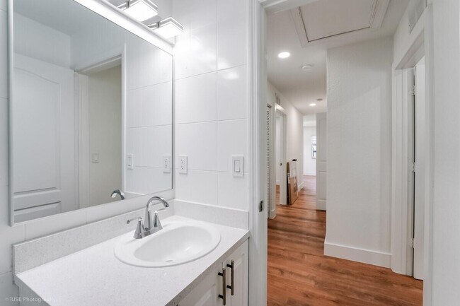 Building Photo - 1293 NW 38th St