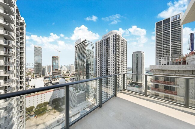 Building Photo - 11 NE 6th St