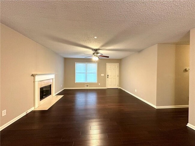 Building Photo - 1432 Lumpkin Campground Rd S