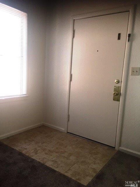 Building Photo - 690 Lovers Ln