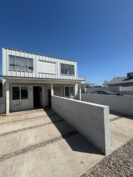 Building Photo - 2806 W Melvin St