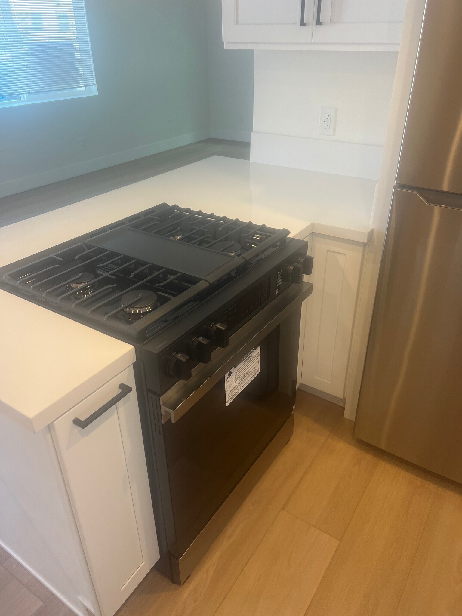 Building Photo - 266 Witmer St