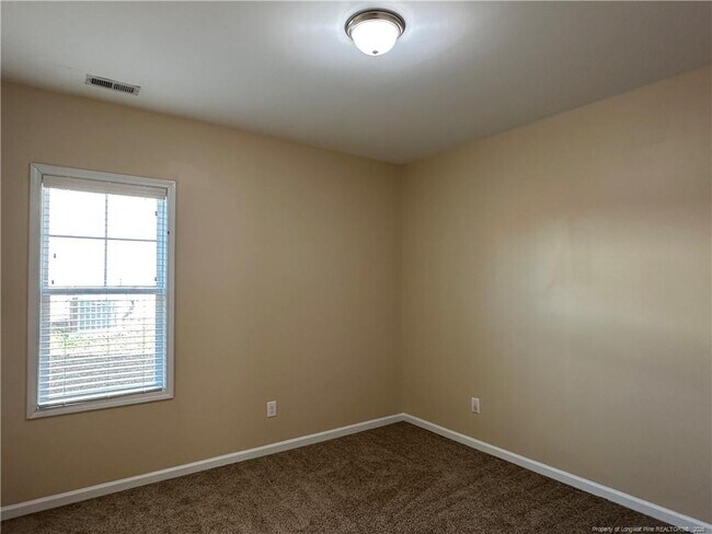 Building Photo - 2040 Stonewash Dr