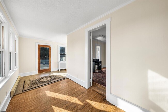 Building Photo - 616 W Ocean Heights Ave