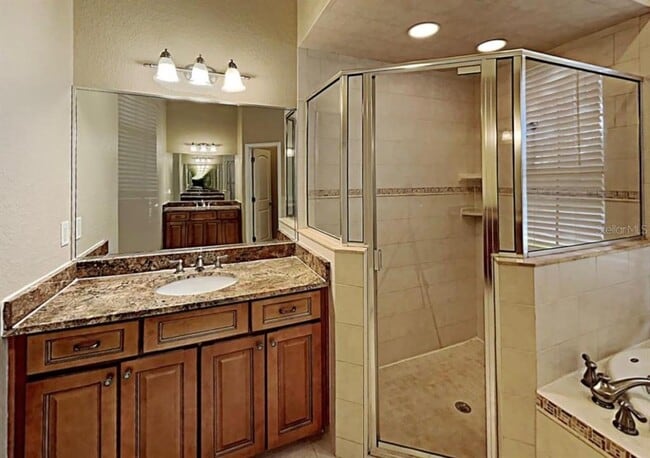 Building Photo - 29251 Crossland Dr