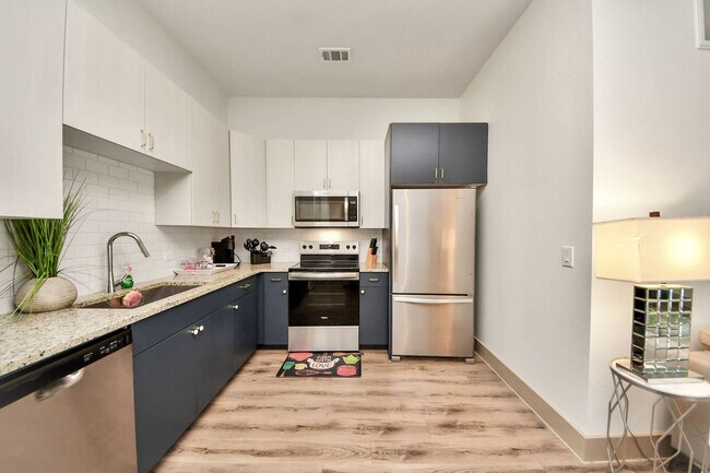 Building Photo - 18210 Park Row Blvd