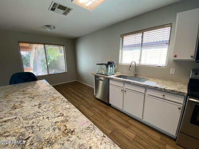 Building Photo - 8955 W Charleston Ave