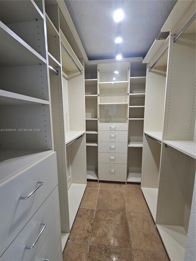 Building Photo - 2501 S Ocean Dr