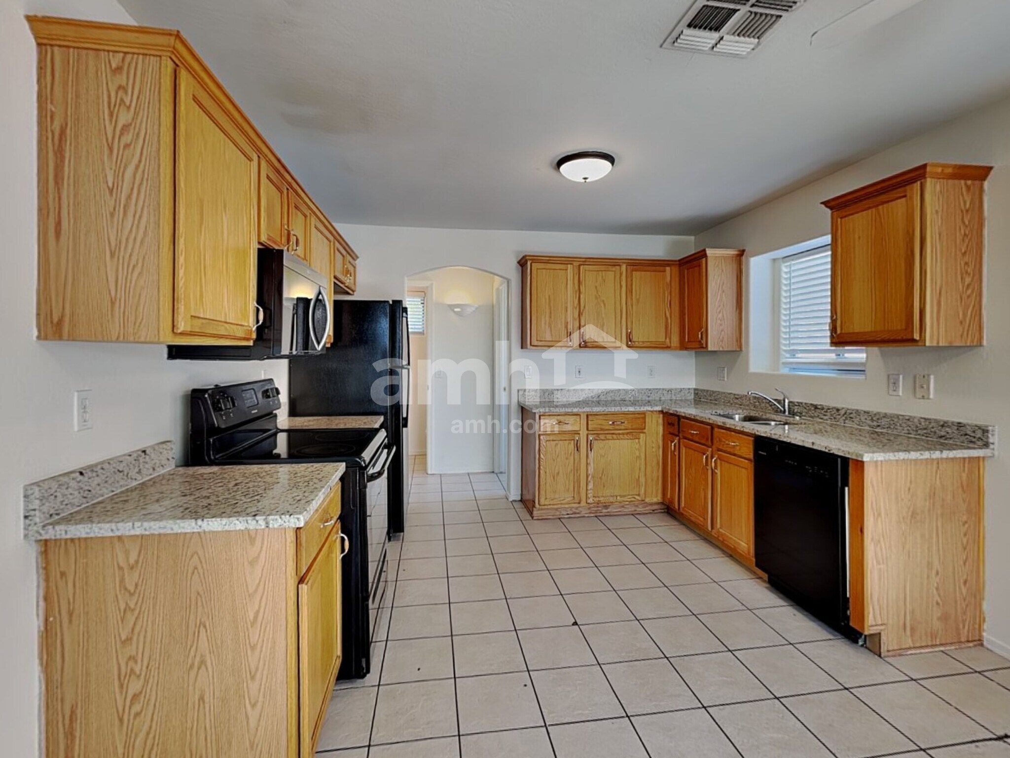 Building Photo - 7364 W Ocotillo Rd