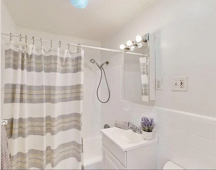 Building Photo - 30 Pinckney St