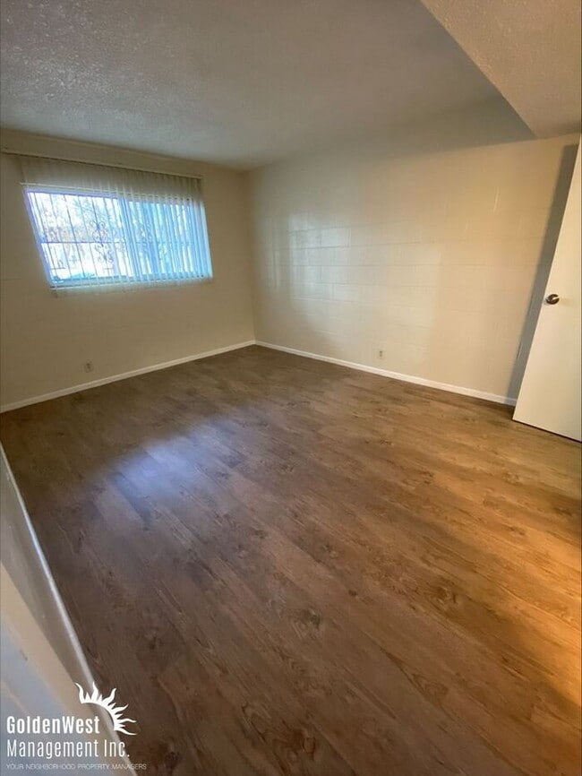 Building Photo - Cozy 1Bdm 1Ba Apartment with Pool Access in Central Las Vegas