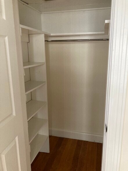 Building Photo - 36 Park Ave