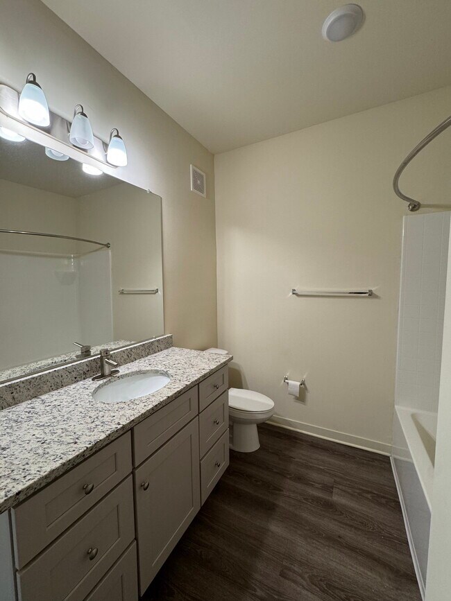 Building Photo - 10216 Greenland Pk Dr