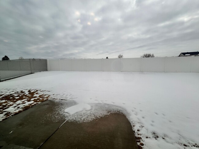 Building Photo - Stunning 3 Bed, 2.5 Bath Home in Spokane Valley!