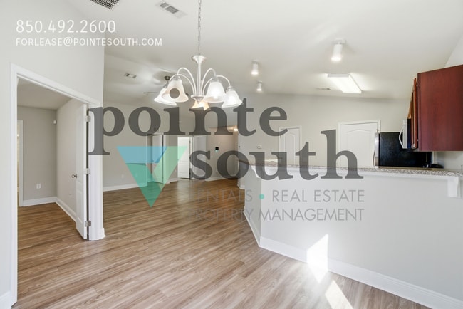 Building Photo - 8105 Nalo Creek Loop