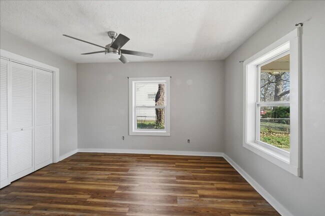 Building Photo - 1138 36th St