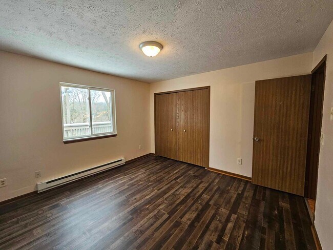 Building Photo - 4788SunnybrookRd#1